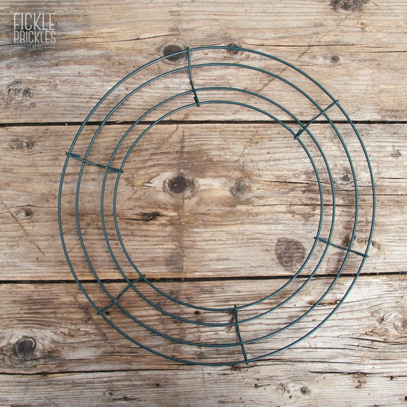 36 wire deals wreath frame